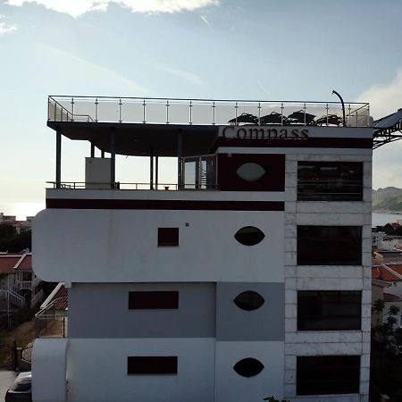 Compass Aparthotel Dobra Voda Kültér fotó