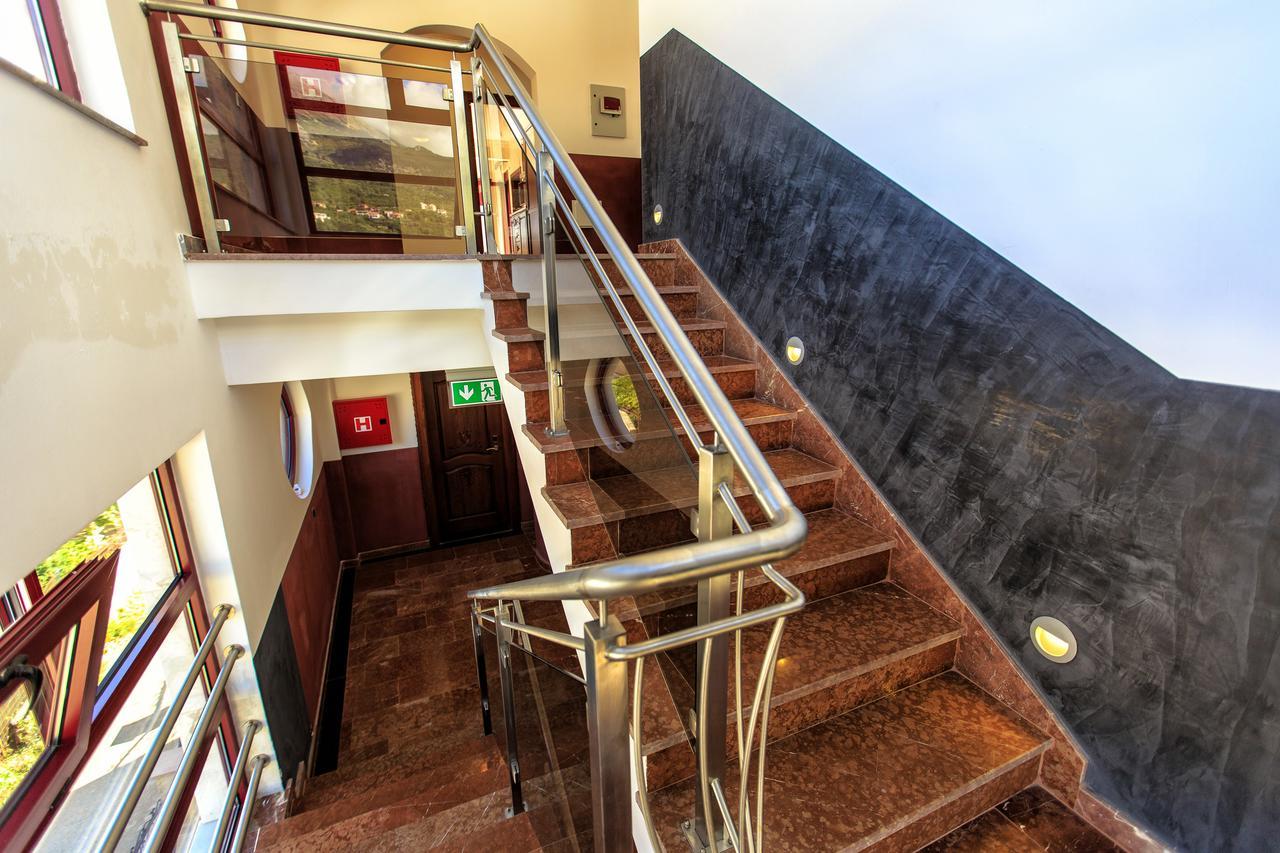 Compass Aparthotel Dobra Voda Kültér fotó