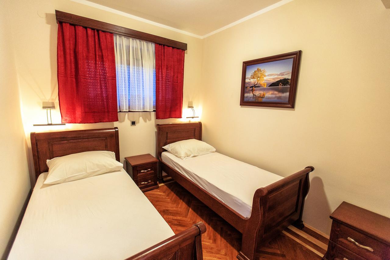 Compass Aparthotel Dobra Voda Kültér fotó