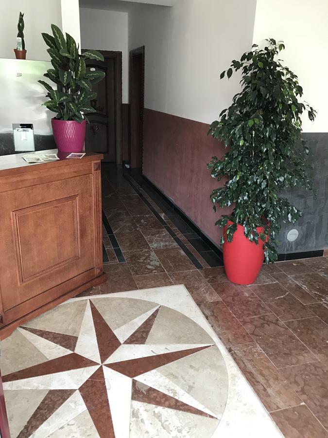 Compass Aparthotel Dobra Voda Kültér fotó