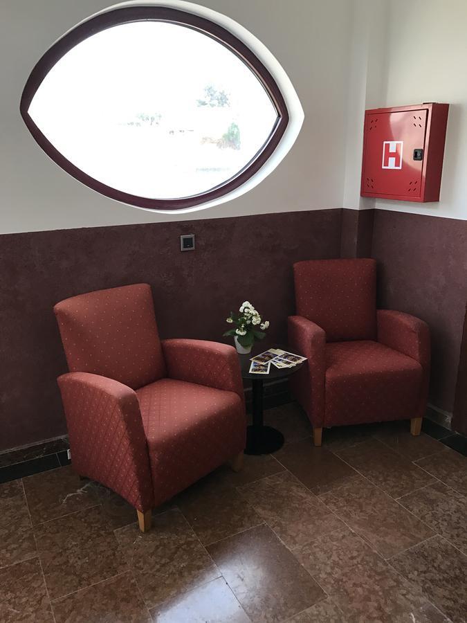 Compass Aparthotel Dobra Voda Kültér fotó